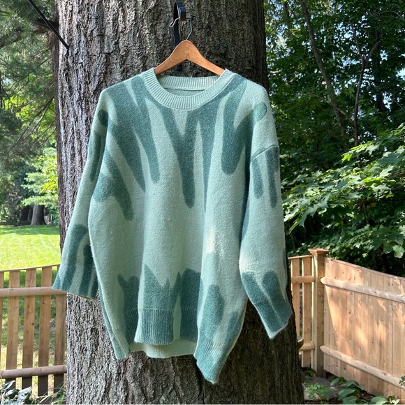 Spray Paint Sweater - Picture 3 of 6